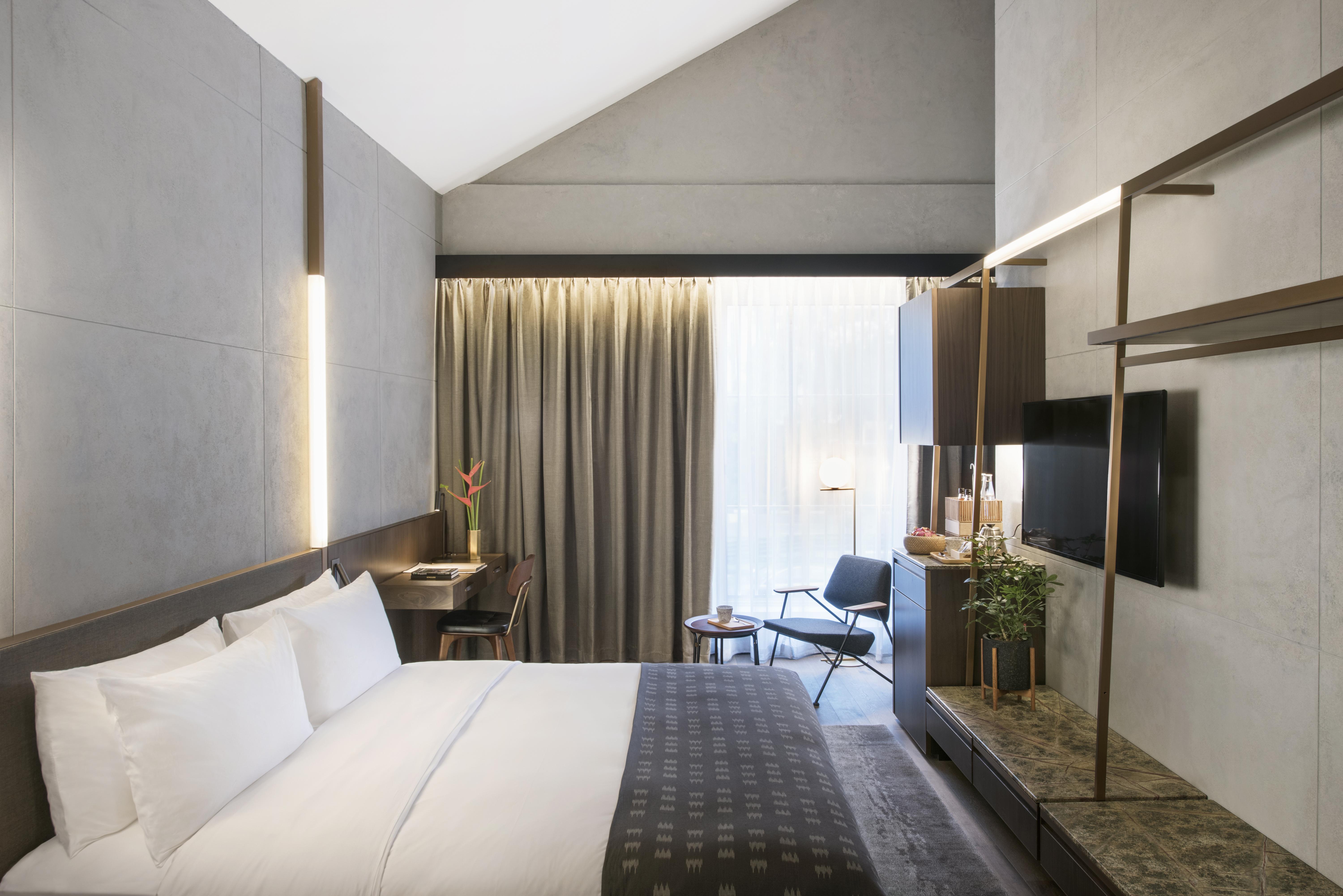 Khách sạn The Warehouse 4*