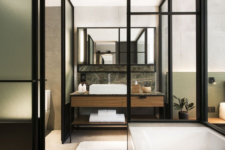 The Warehouse Khách sạn 4*